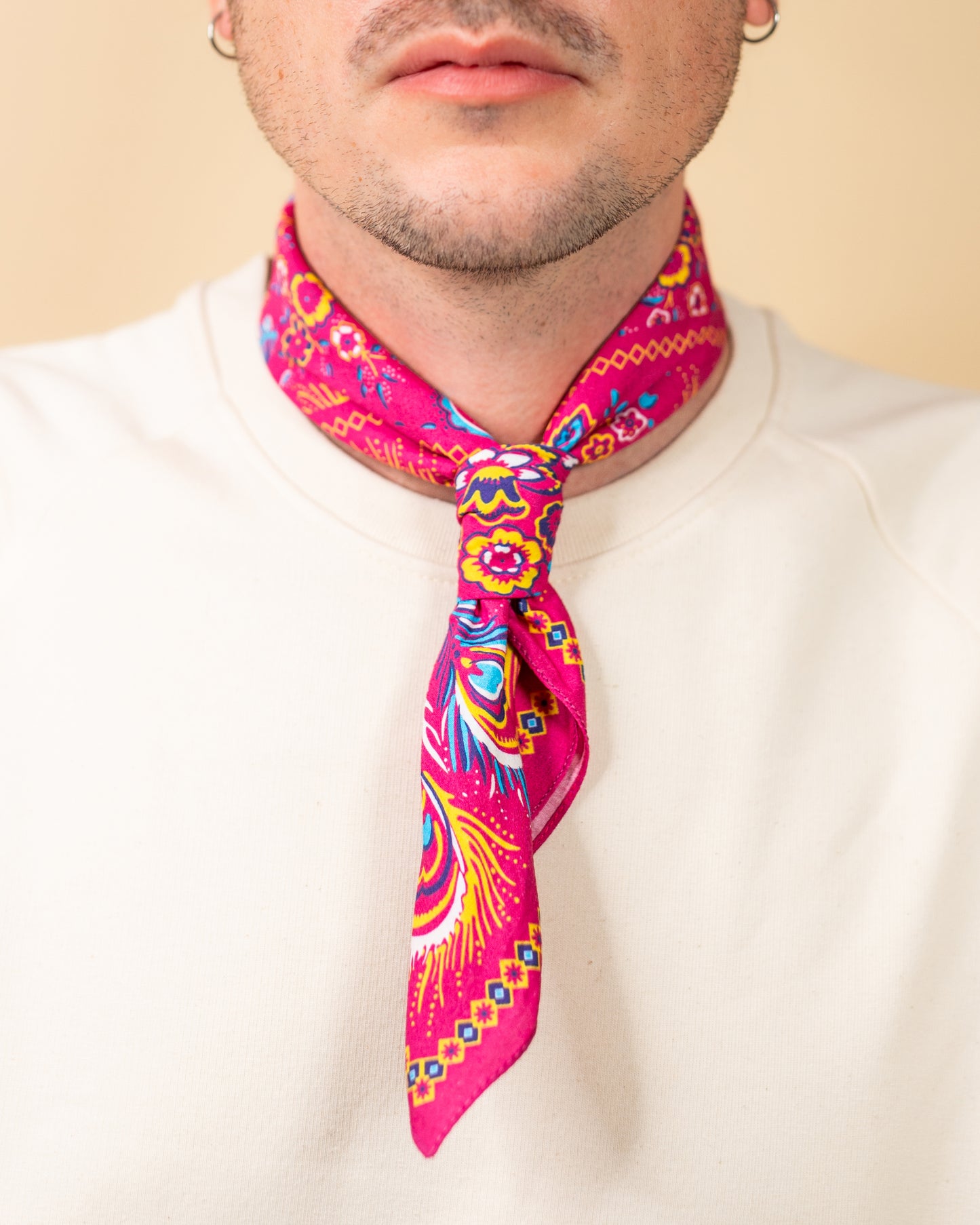 Bandana in Cotone — Piume di Pavone Rosa Barbie — Made in Italy