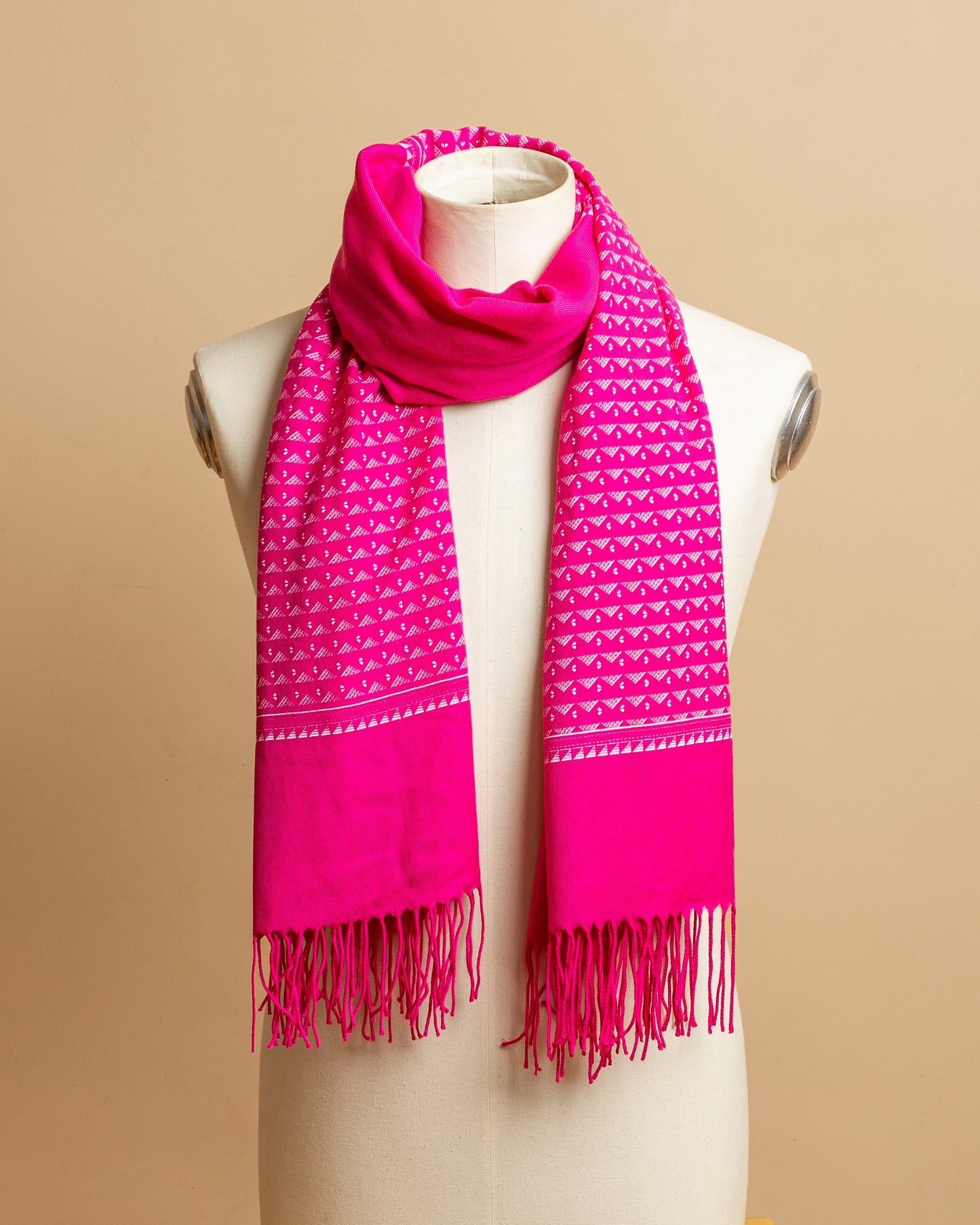 Sciarpa casual color rosa orchidea stampata a mano con frange