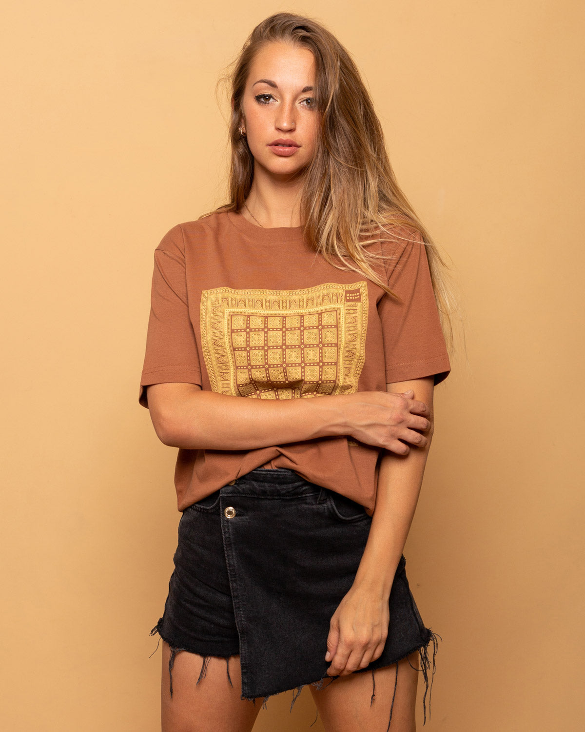 T-Shirt con stampa Bandana — Color Caffèlatte