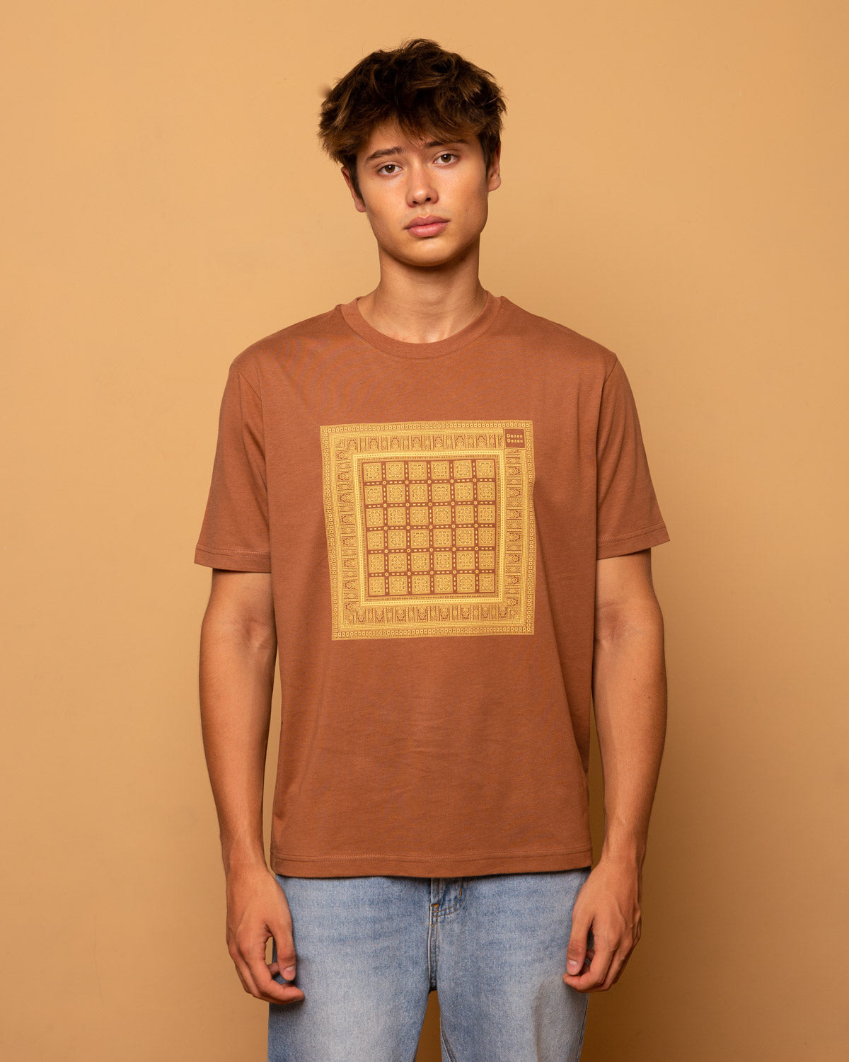 T-Shirt con stampa Bandana — Color Caffèlatte