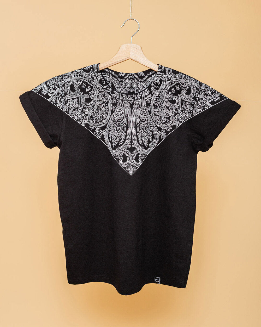 T-Shirt unisex in cotone stampata a mano