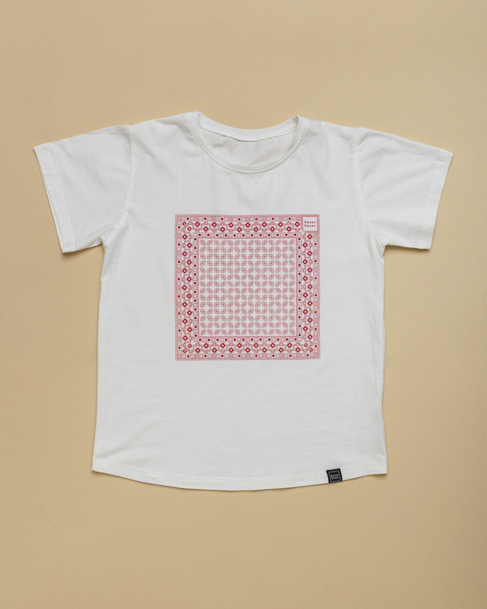 T-Shirt unisex stampata a mano con disegno bandana