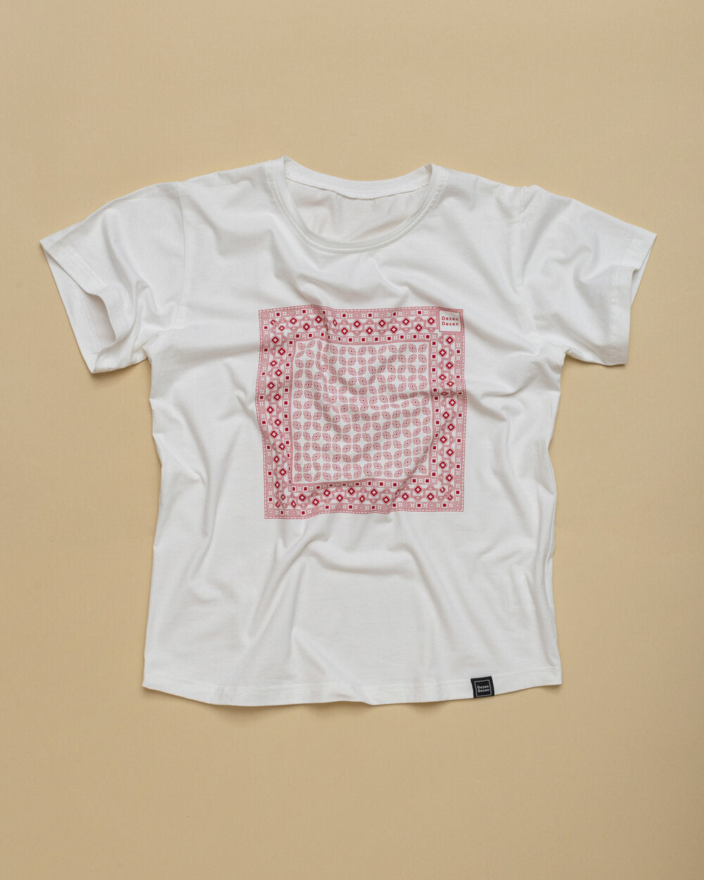 T-Shirt unisex stampata a mano con disegno bandana