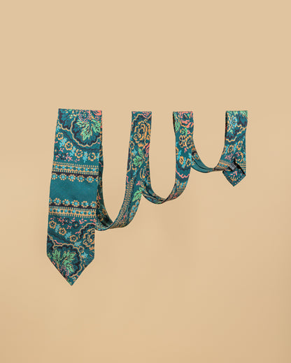 Cravatta in Seta Ottanio con motivi floreali tradizionali dei Balcani