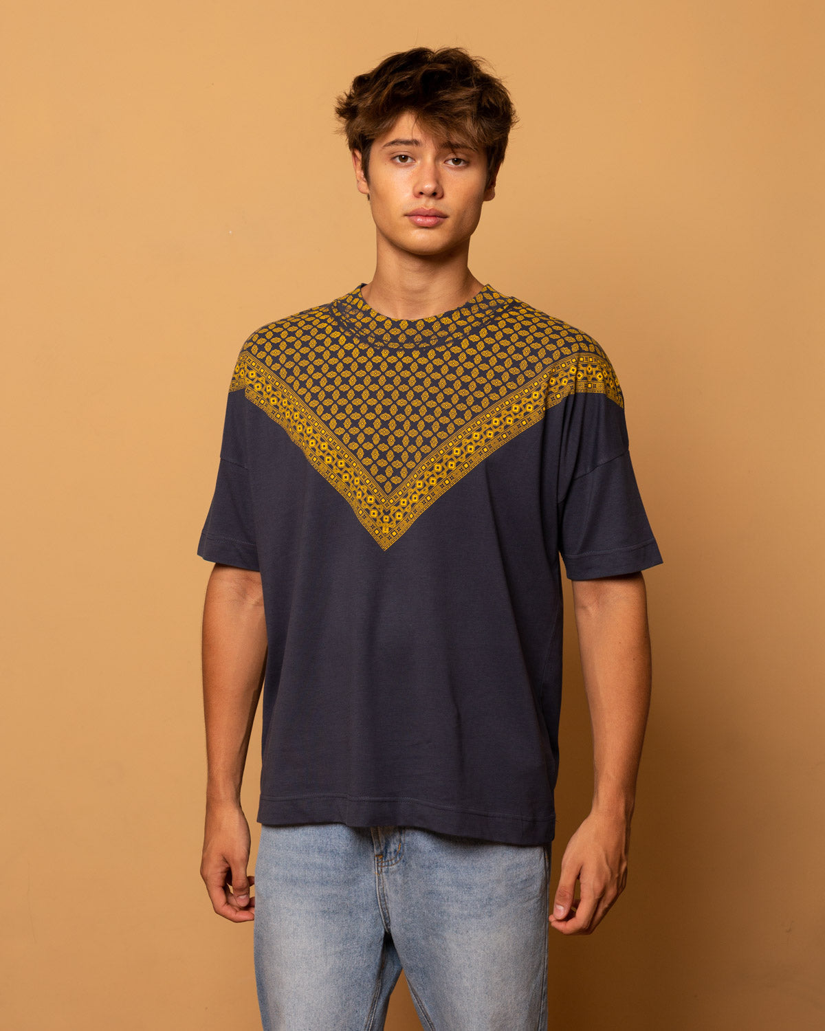 Gray unisex Oversize T-Shirt printed by hand in Yellow - 003