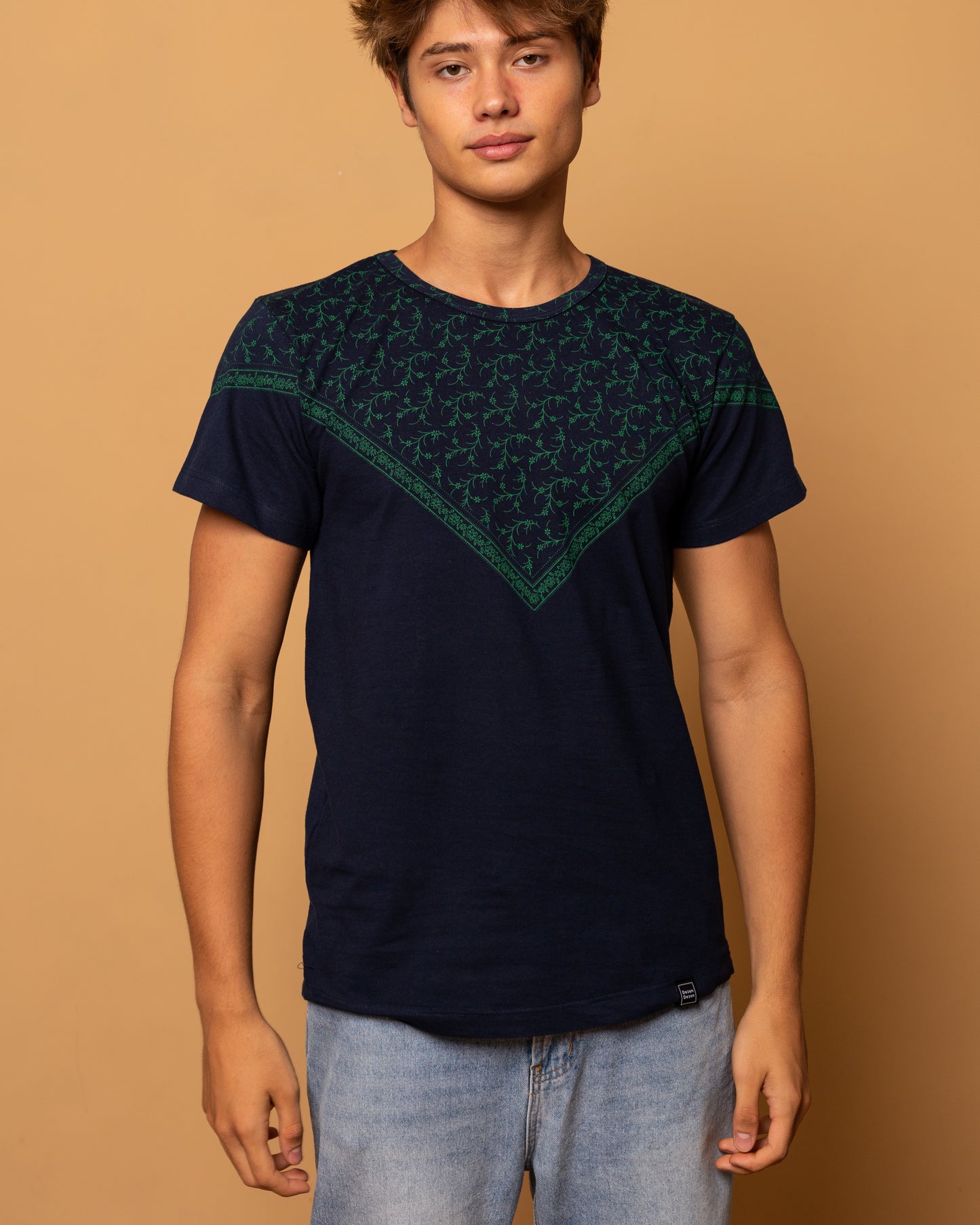 T-Shirt unisex in cotone stampata a mano