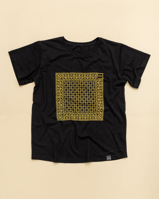 T-Shirt unisex stampata a mano con disegno bandana